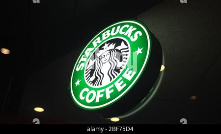 Starbucks Coffee segno trovato in qualche luogo a New York. Foto Stock