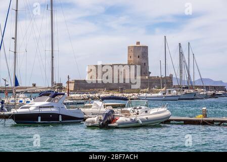 Castello della Colombaia fortezza medievale a Trapani sulla costa occidentale della Sicilia in Italia Foto Stock