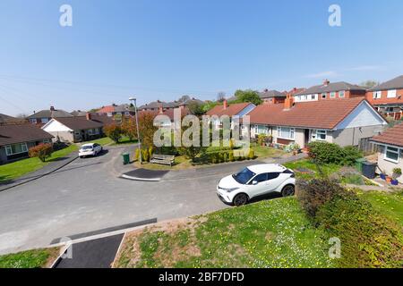 Bungalows on Scott Close a Swillington, è una zona residenziale per i pensionati di vecchia età Foto Stock