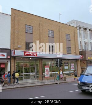 1987 Kwik Save supermercato, Tottenham, Londra, Regno Unito Foto Stock