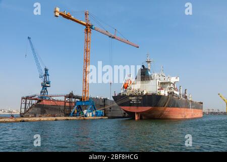 DAKAR, SENEGAL - 11 NOVEMBRE 2019: Porto marittimo a Dakar, Senegal. Africa occidentale. Foto Stock