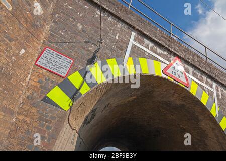 Inghilterra, Buckinghamshire, Ledburn, Ponte Mentmore (scena della "Grande rapina del treno" l'8 agosto 1963) Foto Stock