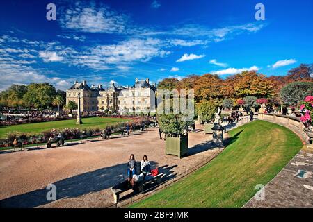 Il Palazzo del Lussemburgo (Palais du Luxembourg) e il Giardino (Jardin du Luxembourg), nel 6 ° arrondissement di Parigi, Francia. Foto Stock