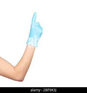 Mano rivolta verso l'alto. Indossare un guanto monouso in lattice blu isolato su bianco. Gesto della mano della donna o segno isolato su bianco. Mano a contatto o puntini Foto Stock