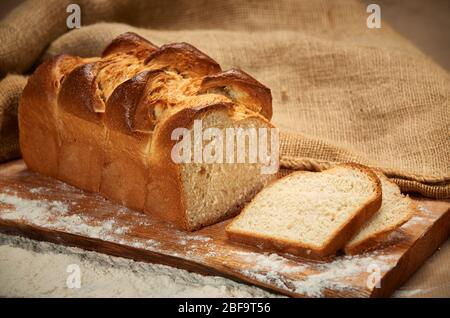 Pane tradizionale tedesco fresco, pane dolce Foto Stock