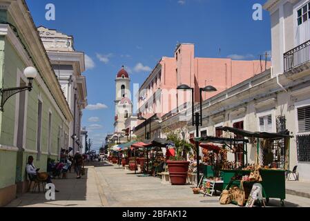 Architettura coloniale neoclassica a Cienfuegos, Cuba Foto Stock