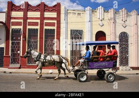 Architettura coloniale neoclassica a Cienfuegos, Cuba Foto Stock