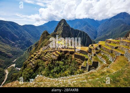 Antica città Inca di Machu Picchu, patrimonio dell'umanità dell'UNESCO, Perù. Foto Stock