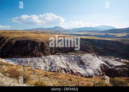 Miniere di sale a Maras, Salineras, Valle Sacra, Perù Foto Stock