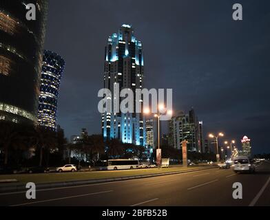 Doha, Qatar - Nov 18. 2019. Zona di West Bay con gli alti edifici Foto Stock