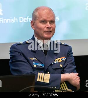 Generale (Ret.) Jarmo Lindberg, comandante delle forze di difesa finlandesi 2014 – 2019. Il generale Lindberg è stato eletto membro del Parlamento finlandese il 2 aprile 2023, in rappresentanza del Partito della coalizione nazionale (conservatore). Foto Stock