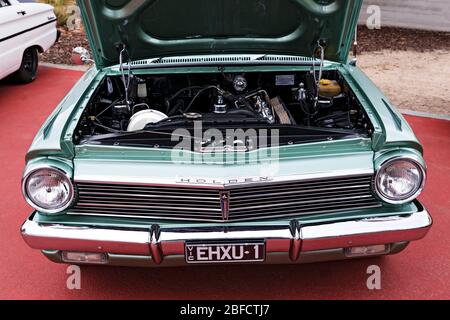 Automobili / Australiano fatto 1964 EH Holden Sedan esposto ad un Motor show a Melbourne Victoria Australia.This personalizzato EH Holden è stato fitte Foto Stock