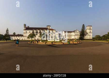 Cattedrale di Santa Caterina, Goa, India in giorno di sole. Chiesa cattolica della città vecchia. Foto Stock