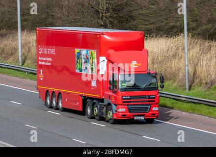 Royal Mail HGV trasporto veicoli, camion, trasporto, camion, cargo cargo carrier, veicolo DAF CF, industria europea del trasporto commerciale, M6 'Epic è arrivato' a Manchester, Regno Unito Foto Stock