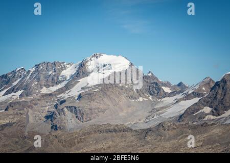 Massiccio del Gran Paradiso (4061 mt) fotografato da Punta Basei, Alpi italiane, Piemonte. Italia Foto Stock