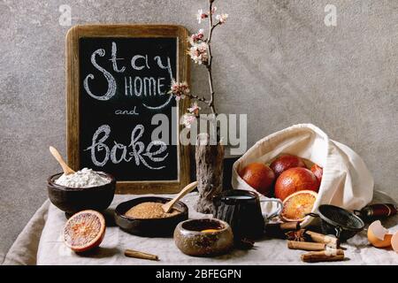 Rimani a casa e cuocere Foto Stock