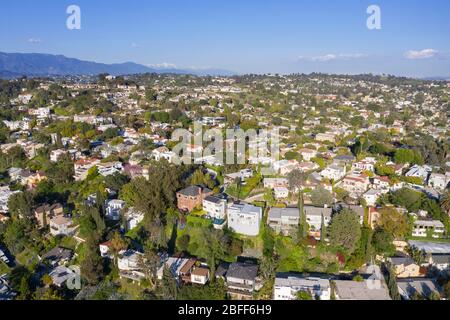 Vista aerea sopra il quartiere alla moda Silver Lake a Los Angeles, California Foto Stock