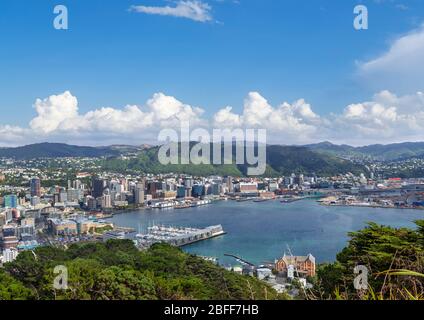 Vista aerea della città e del porto di Lambton dal Mount Victoria Lookout, Wellington, Nuova Zelanda Foto Stock