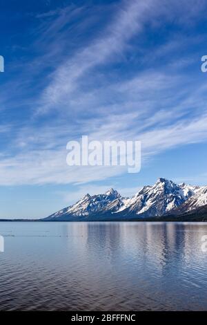 Jackson Lake e il Grand Teton nel Grand Teton National Park, Wyoming, USA Foto Stock