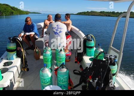 fährt, Insel Yap, Mikronesien, Föderierte Staaten von Mikronesien, Südsee, Ozanien, Australien Foto Stock