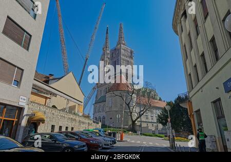 Cattedrale danneggiata nel terremoto che ha colpito Zagabria Foto Stock