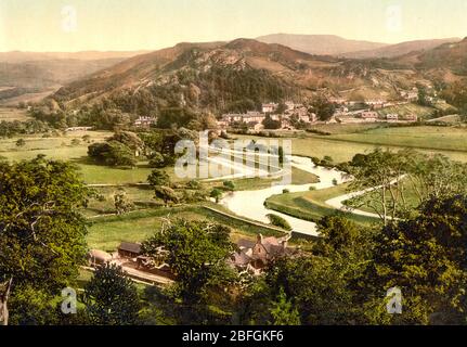 Vale di Festiniog da Terrazza Plas, Festiniog [i. Ffestiniog], Galles, circa 1900 Foto Stock