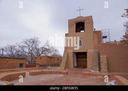 Chiesa della Missione di San Miguel a Santa Fe NM la più antica chiesa degli Stati Uniti Foto Stock