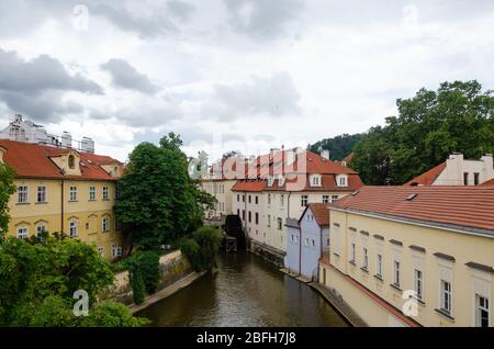 Il Čertovka (canale del Diavolo) a Praga, Repubblica Ceca Foto Stock