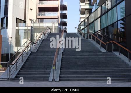 Milano - porta Nuova - Italia - 9 aprile 2020.Milano in lockdown. Nessun dipendente nel quartiere degli affari di Milano a causa dell'emergenza Covid 19. Foto Stock