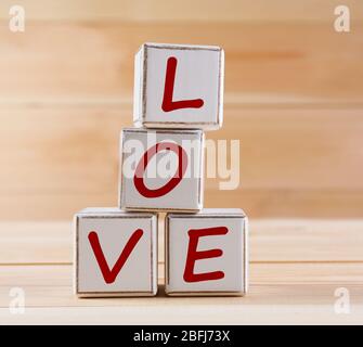 L'amore scritto in blocchi di legno Foto Stock