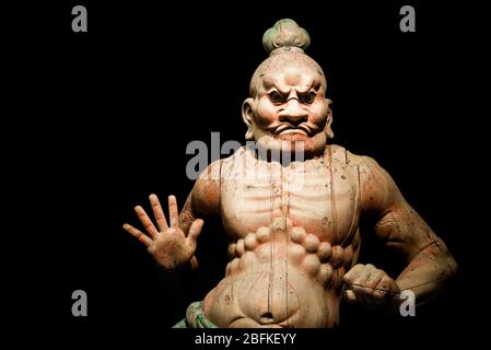Italia Piemonte Torino - Museo Mao ( Museo d'Arte Orientale ) - Museo d'Arte Orientale - Kongo Rikishi su una grande base - periodo Kamakura - seconda metà del XIII secolo Foto Stock