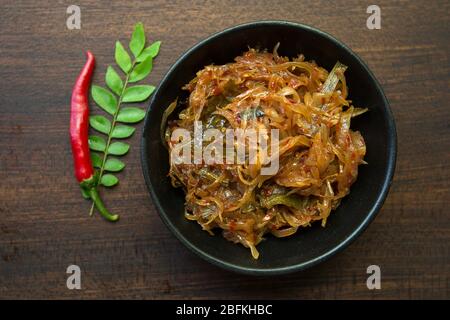 Cibo dello Sri Lanka - Seeni Sambol (cipolla Sambol) Foto Stock