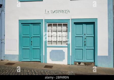 La Sastrería negozio di abbigliamento in una casa di architettura tradizionale nel centro di Santa Cruz de la Palma (la Palma, Isole Canarie, mare Atlantico, Spagna) Foto Stock