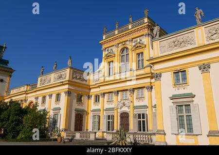 Varsavia, Polonia - 27 agosto 2019: Palazzo Wilanow (in polacco: Palac w Wilanowie), residenza reale barocca del Re Jan III Sobieski, museo nel XVII secolo Foto Stock