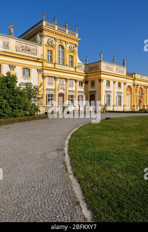 Varsavia, Polonia - 27 agosto 2019: Palazzo Wilanow (in polacco: Palac w Wilanowie), residenza reale barocca del Re Jan III Sobieski, museo nel XVII secolo Foto Stock