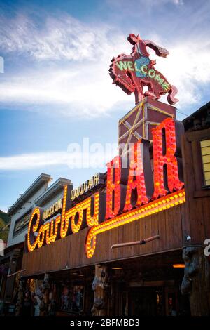 La storica Million Dollar Cowboy Bar in Jackson Wyoming. Foto Stock