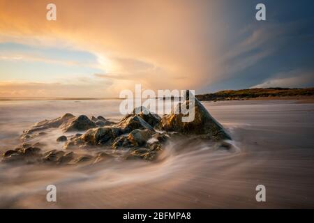 Alba a Ballytrent Beach Wexford Irlanda Foto Stock