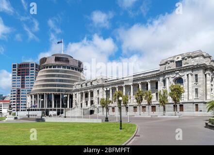 Edifici del Parlamento neozelandese che comprendono la Camera del Parlamento, la Beehive e la Casa Bowen, Wellington, Nuova Zelanda Foto Stock