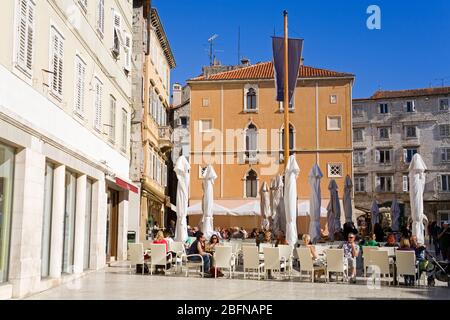 Ristorante, Narodni piazza nel palazzo di Diocleziano, Split, Croazia, Europa Foto Stock