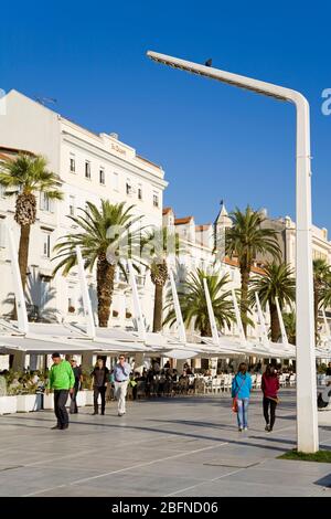 Caffè sulla Riva, Split, Croazia, Europa Foto Stock