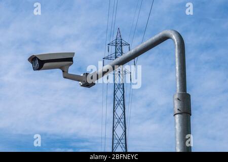 telecamera di sicurezza cctv su un palo Foto Stock