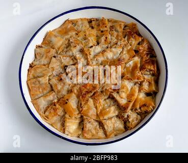 Tradizionale pasta bulgara di zucca - banitza, strudel o tikvenik al forno, Sofia, Bulgaria Foto Stock