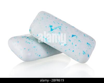 Gomme da masticare isolate su bianco Foto Stock