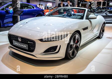 Bruxelles, Belgio, gennaio 2020 Jaguar F-Type Convertible, Brussels Motor Show, cabrio a due posti prodotto da Jaguar britannica Foto Stock