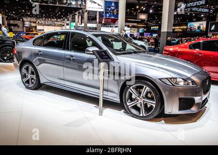 Bruxelles, Belgio, gennaio 2020 berlina Jaguar XF al Salone dell'automobile di Bruxelles, seconda generazione, X260, auto di lusso executive/medie dimensioni Jaguar Foto Stock