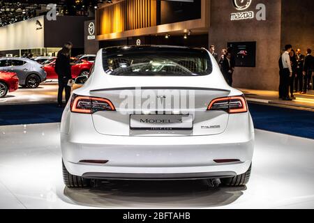 Bruxelles, Belgio, 09 gennaio 2020: Tesla Model 3 al Salone di Bruxelles, auto elettrica ev prodotta da American Automaker Tesla Foto Stock