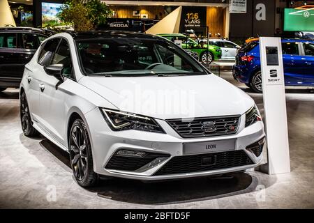 Bruxelles, Belgio, 2020 gennaio Seat Leon, Brussels Motor Show, terza generazione lifting, Typ 5F, berlina compatta costruita da sedile spagnolo Foto Stock