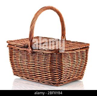 Cesto per pic-nic, isolato su bianco Foto Stock