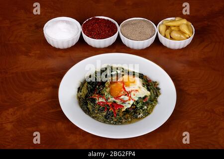 ottimo cibo turco, spinaci d'uovo piccanti Foto Stock