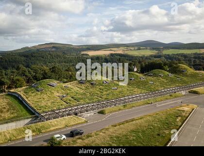 Una vista aerea del padiglione. The Macallan Distillery and Visitor Experience, Aberlour, Regno Unito. Architetto: Rogers Stirk Harbour + Partners, 2018 Foto Stock